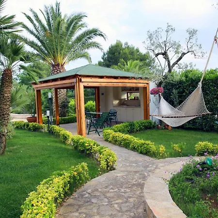 Trullo Al Monte * Ceglie Messapica