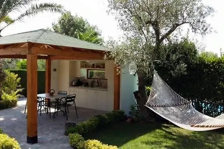 Trullo Al Monte Bed & Breakfast
